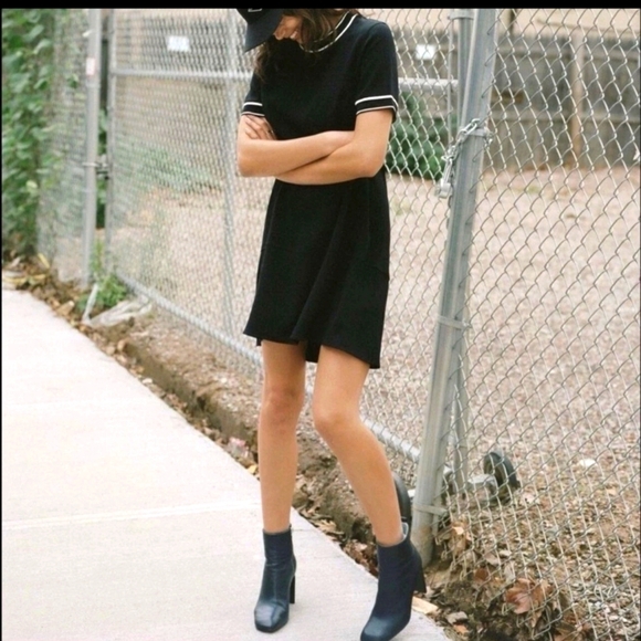 Rag & Bone Thatch Black Crêpe Relaxed Short Sleeve Dress - Picture 3 of 9